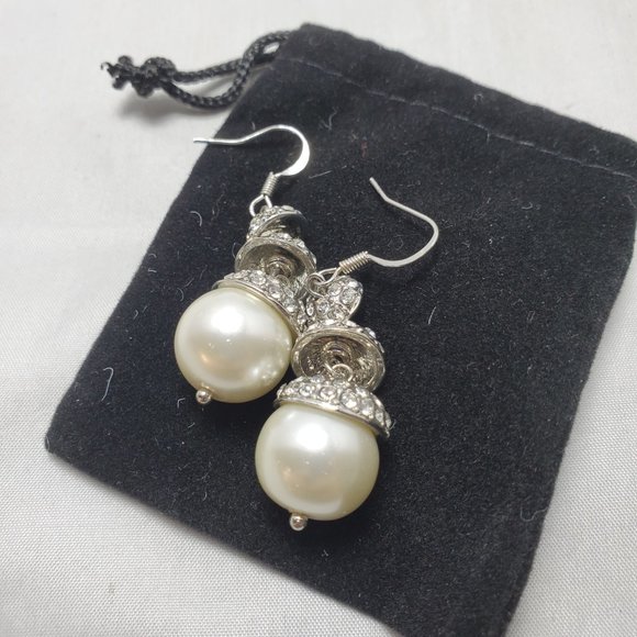 Ali Khan Silver-Tone  Pearl and Rhinestone Drop earring with gift box - Picture 3 of 5